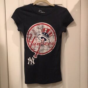 NY Yankees Short Sleeved T-Shirt. Navy. Size S #WORLDSERIES